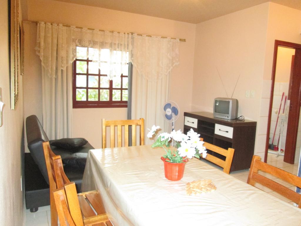 Residencial Dona Vilma Hotel ฟลอเรียนอโปลิส ภายนอก รูปภาพ