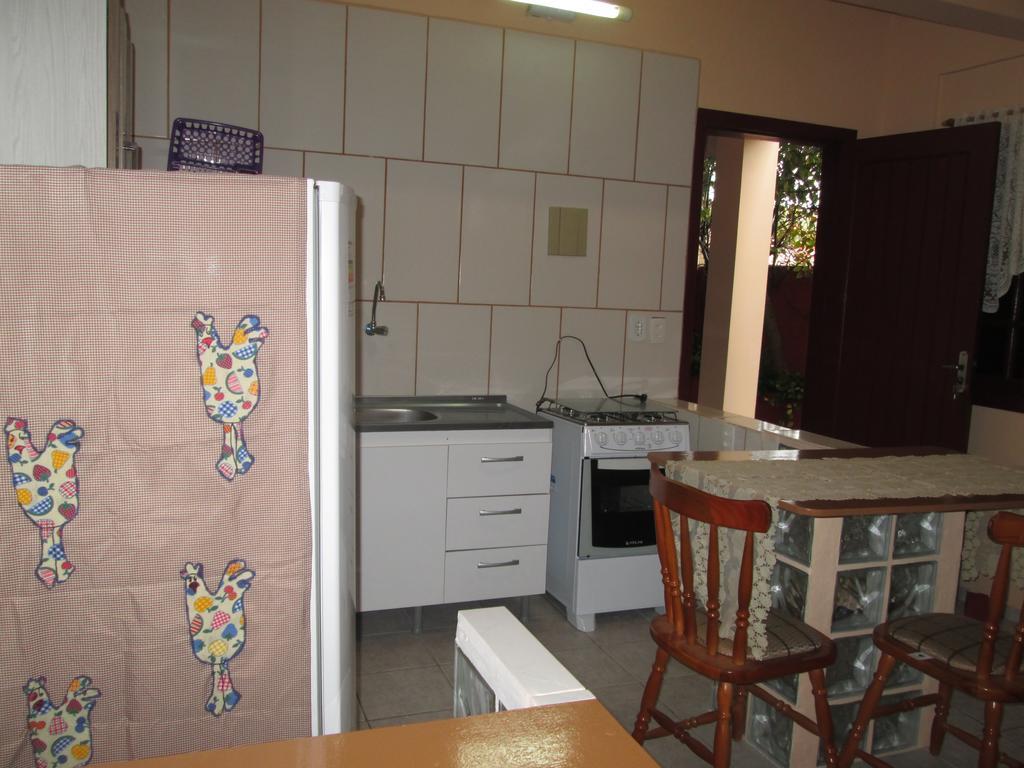 Residencial Dona Vilma Hotel ฟลอเรียนอโปลิส ภายนอก รูปภาพ
