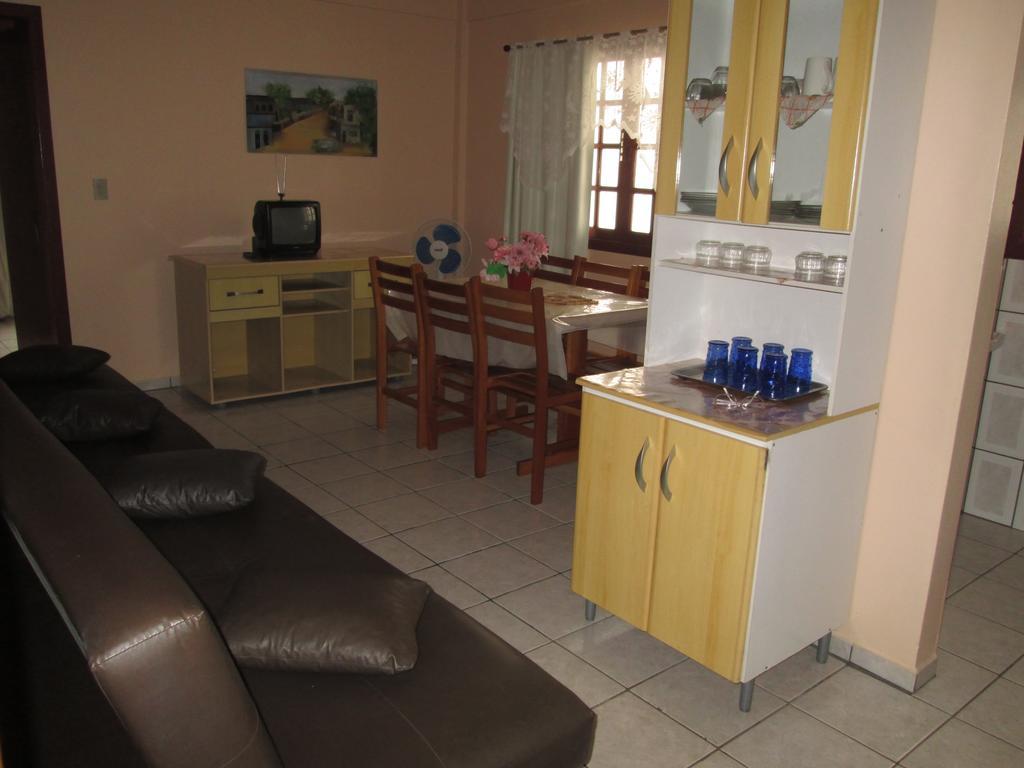 Residencial Dona Vilma Hotel ฟลอเรียนอโปลิส ภายนอก รูปภาพ